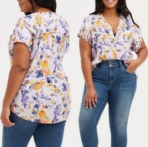 Torrid Purple Floral Rayon Slub Button Front Dolman Top - Size 1 - Plus Size